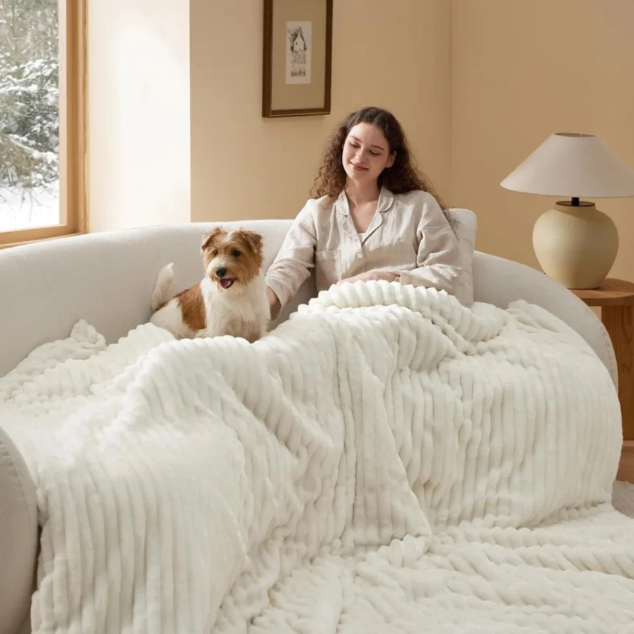 Fluffy Comforter Set California King - Super Soft Faux Fur Bed Set Cream White Warm Plush Fleece Winter Bedding 3 Pieces 1 Shag